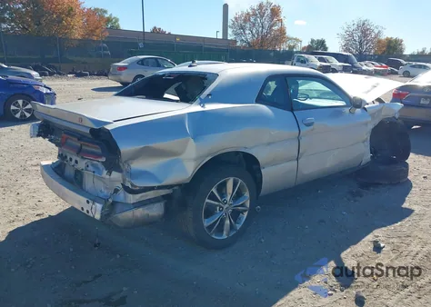 2022 Dodge Challenger Sxt Awd z USA, uszkodzony, nr VIN 2C3CDZGG6NH185879